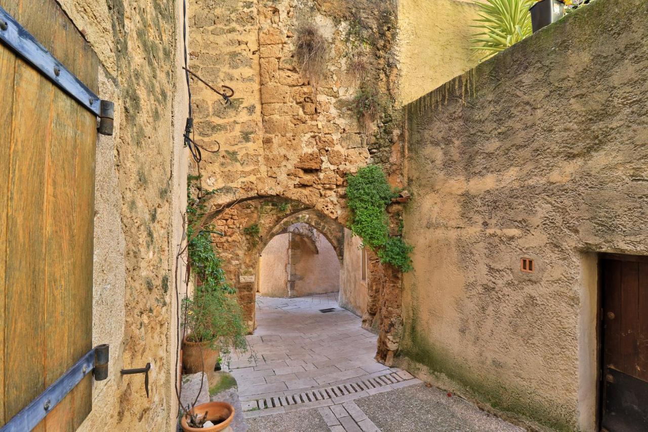Villa Les Arcades Villecroze Exterior foto